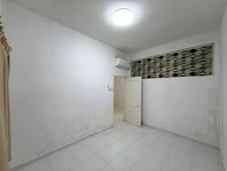 Sembawang Hills Estate (D20), Terrace #579071281